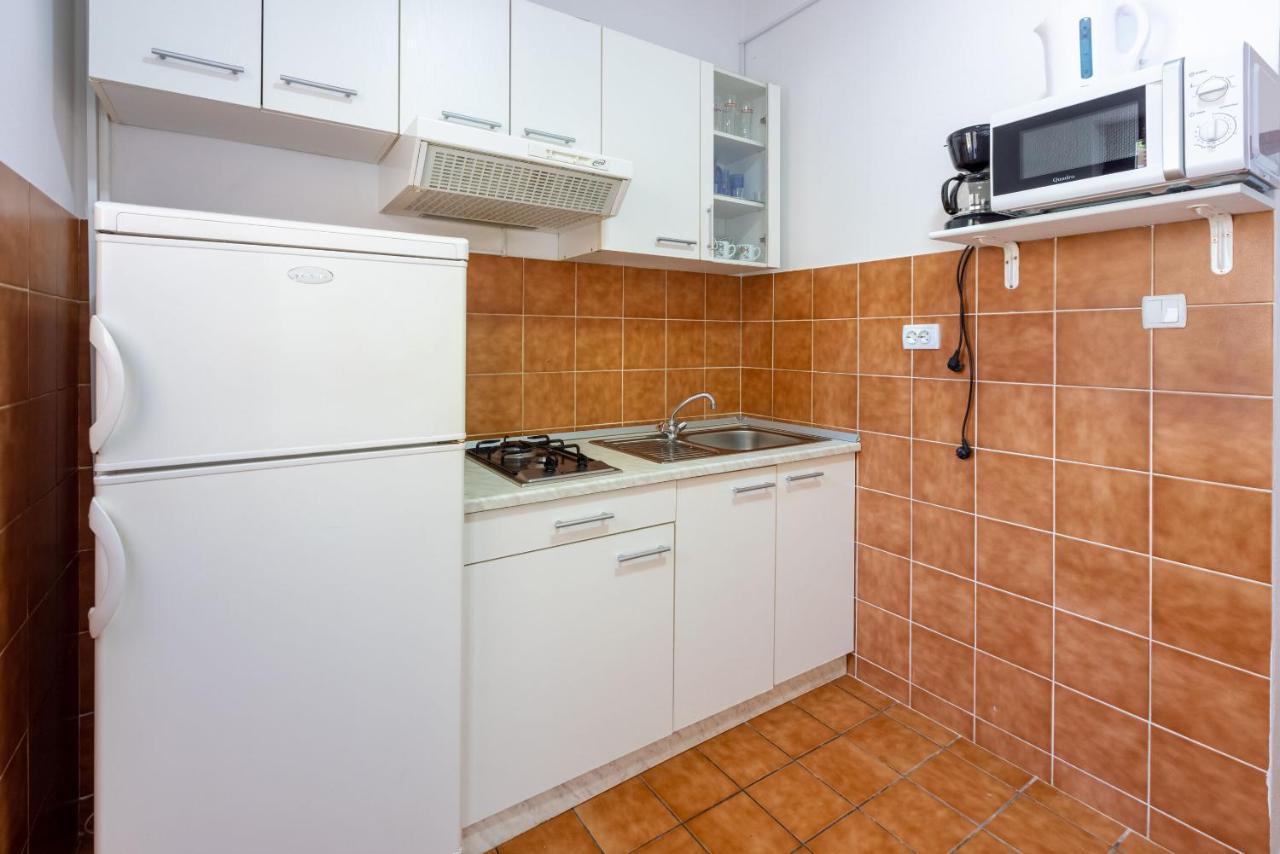 Apartments Lilin Цриквеница Экстерьер фото