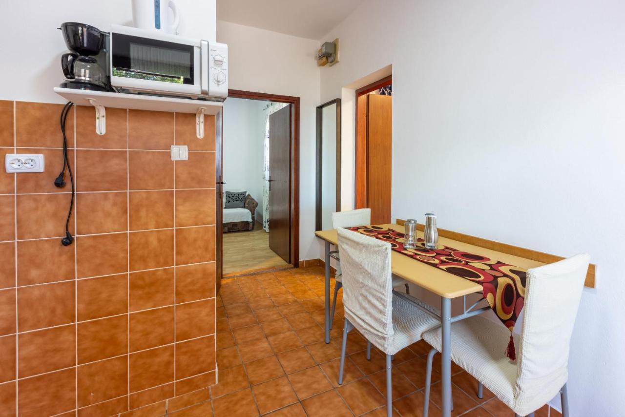 Apartments Lilin Цриквеница Экстерьер фото