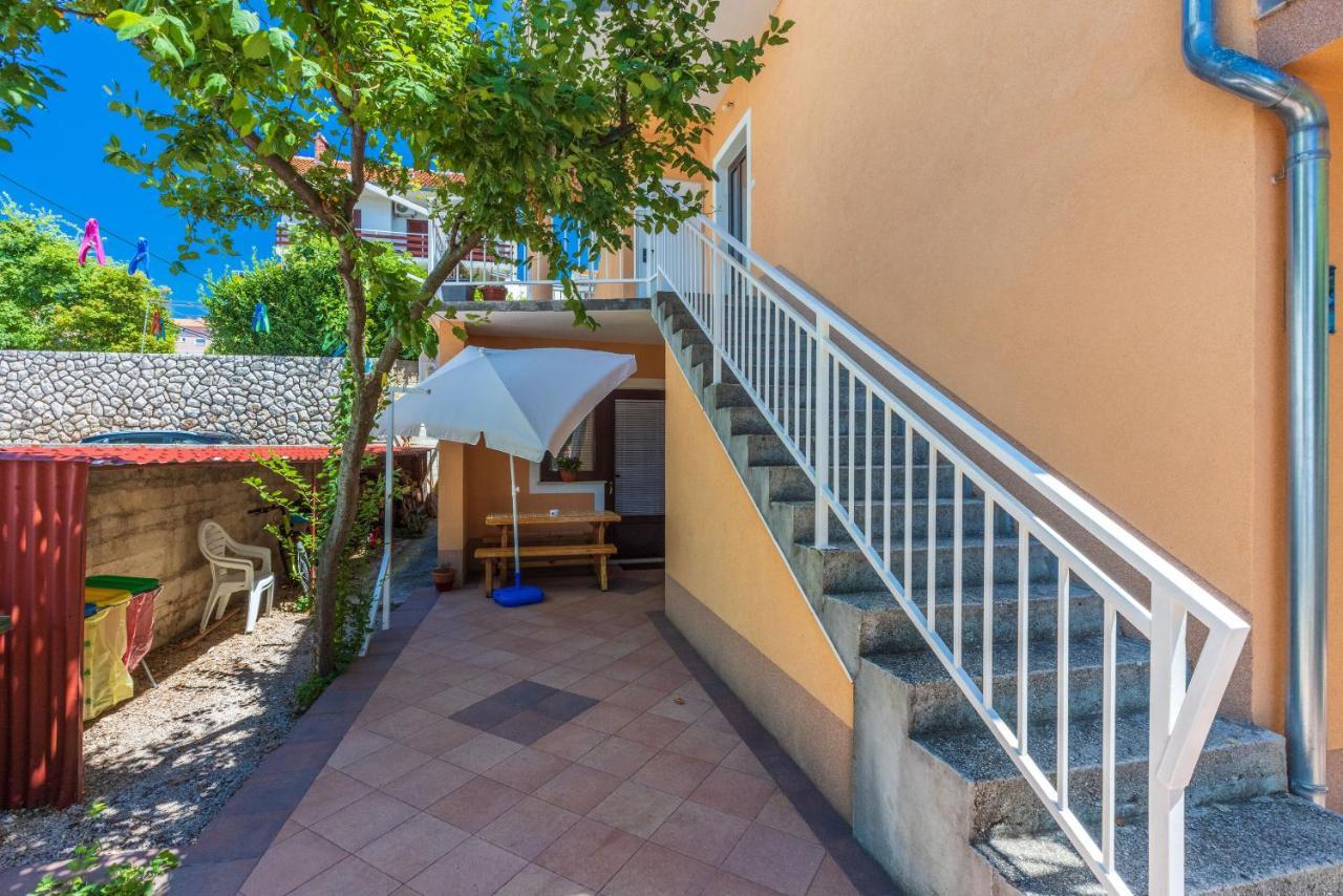 Apartments Lilin Цриквеница Экстерьер фото