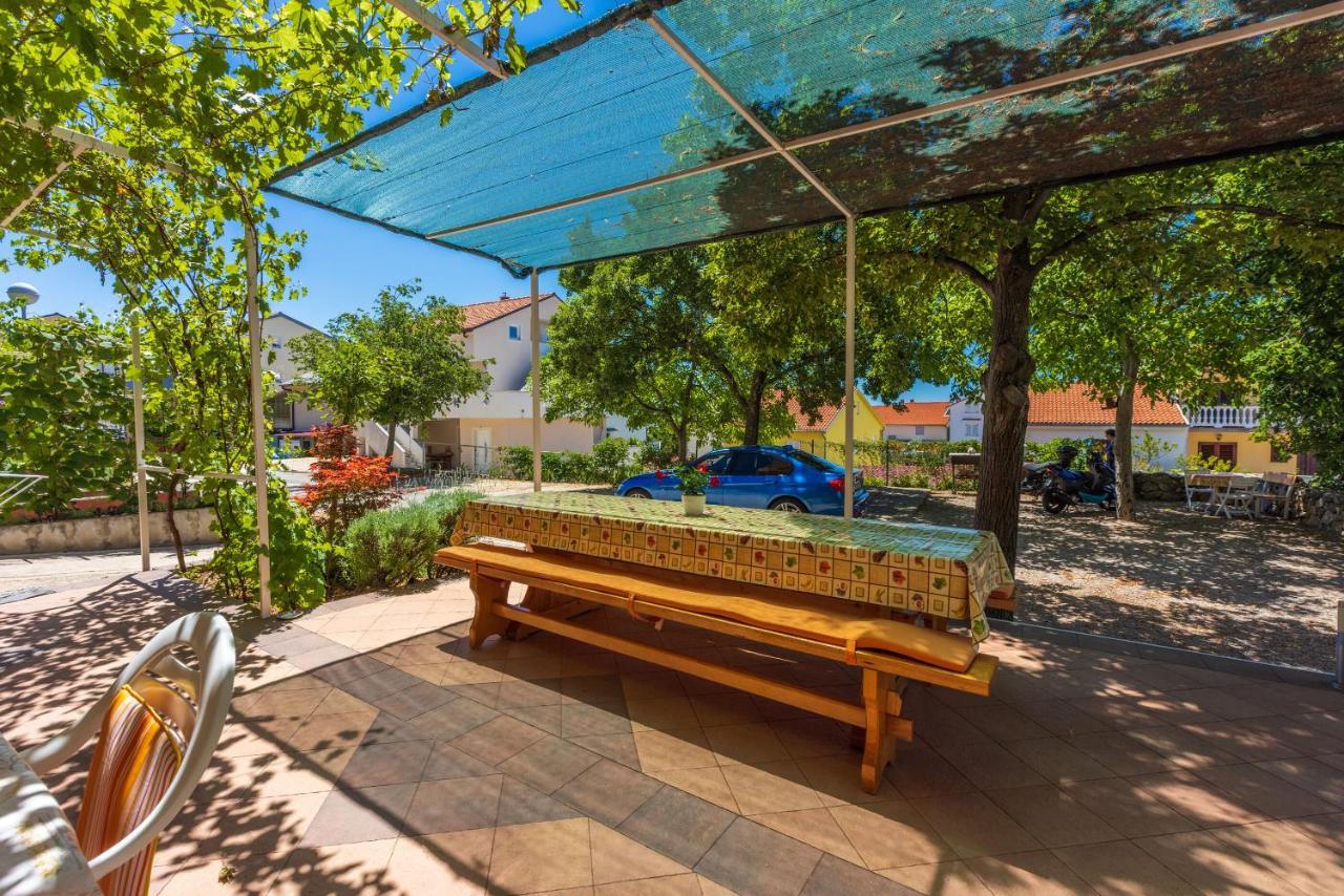 Apartments Lilin Цриквеница Экстерьер фото