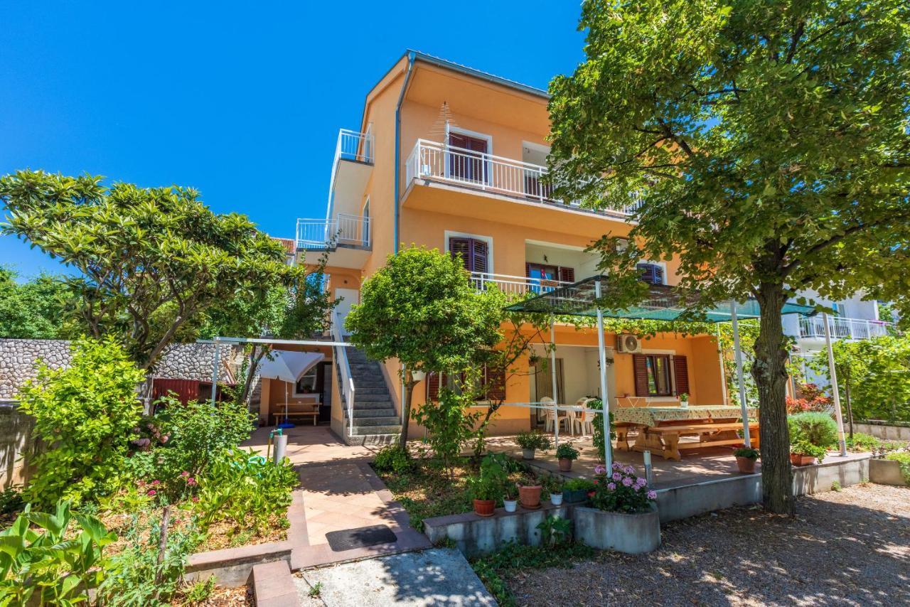 Apartments Lilin Цриквеница Экстерьер фото