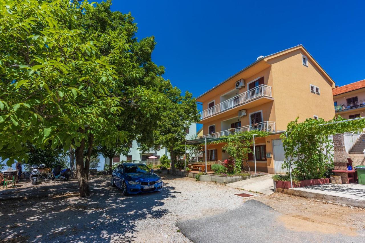 Apartments Lilin Цриквеница Экстерьер фото