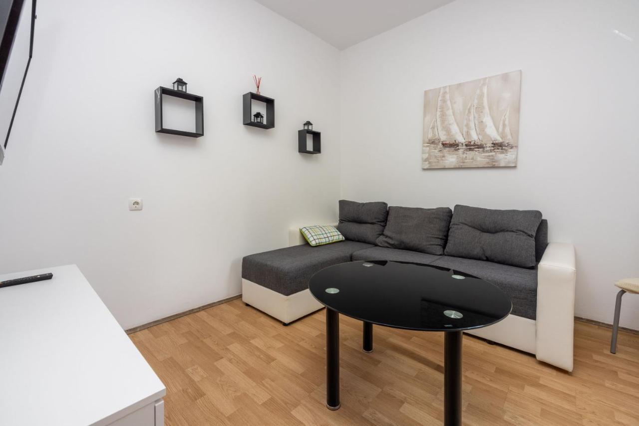 Apartments Lilin Цриквеница Экстерьер фото